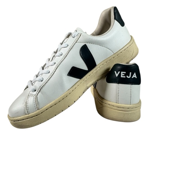 Veja Women's Urca CWL Casual Sneakers White/Navy - Picture 12 of 13